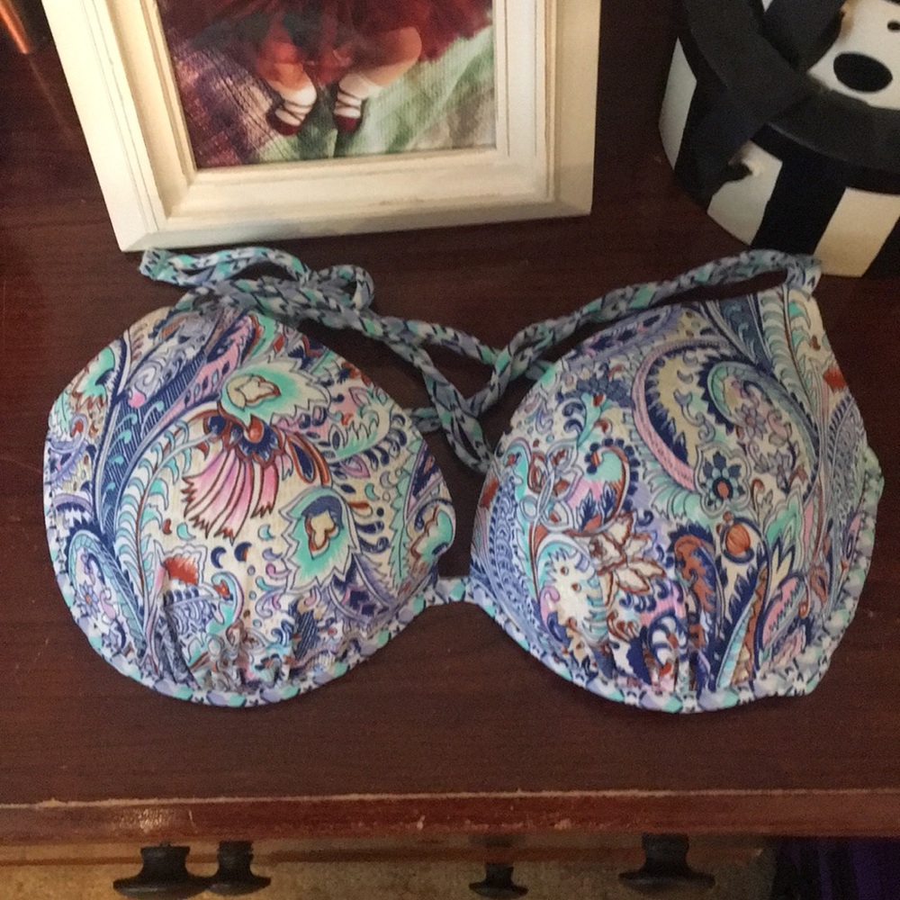 Victoria’s Secret bikini top